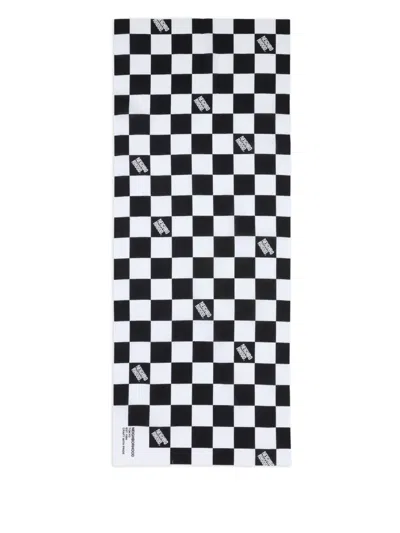 Neighborhood Check-pattern Bath Towel In Black