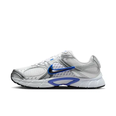 Nike V5 Rnr Sneakers In White
