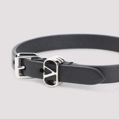 Valentino Garavani Vlogo Plaque Leather Bracelet In Black