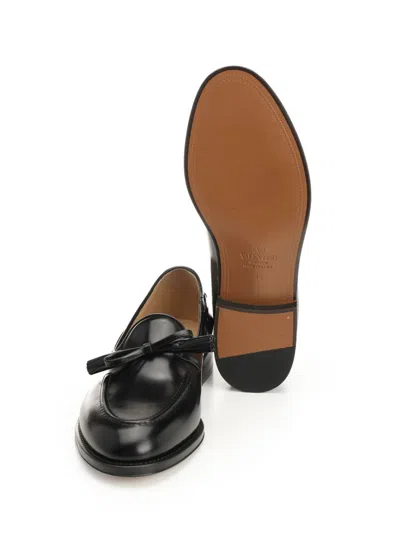 Valentino Bowshire Loafers In Black Glossy Calfskin In Black