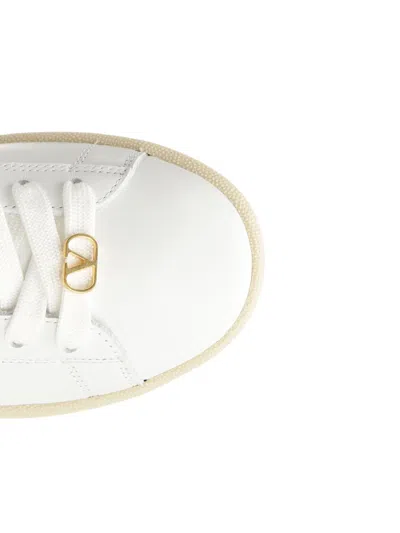 Valentino Royco Sneakers In White