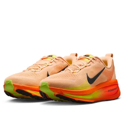 Nike Vomero 18 Running Shoe In Multi
