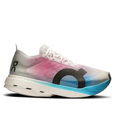 On (wmns) Running Cloudboom Strike 'white Horiz'