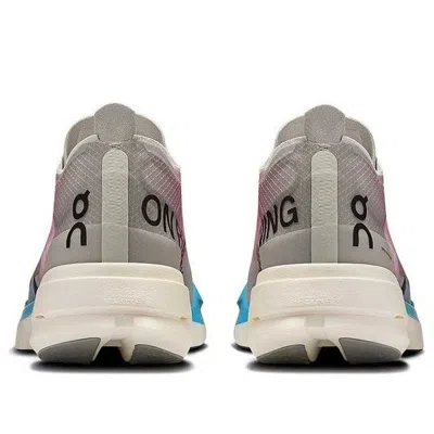 On (wmns) Running Cloudboom Strike 'white Horiz'