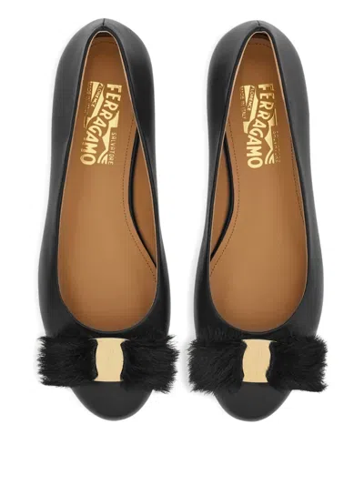 Ferragamo Vara Bow Ballet Flats In Black