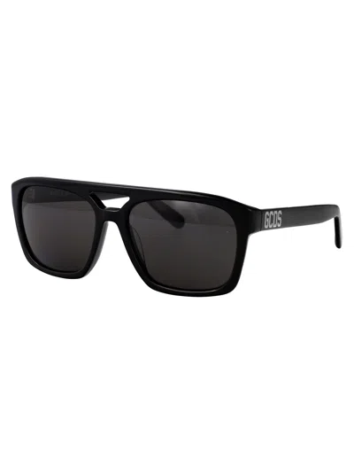 Gcds Gd0058 Sunglasses In Black