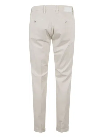 Re-hash Belt-loop Pocket Chinos In White
