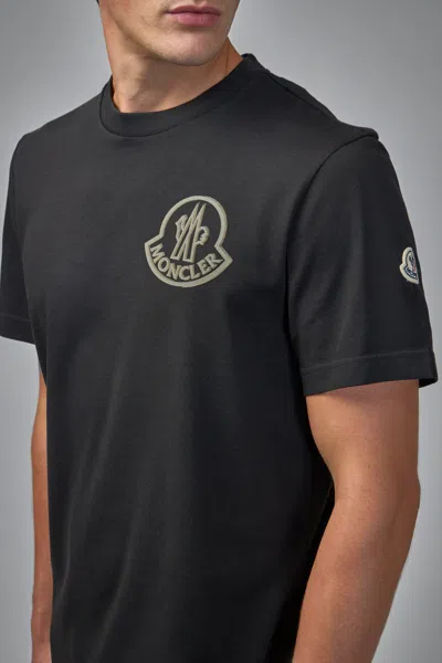Moncler Logo Cotton T-shirt In Black