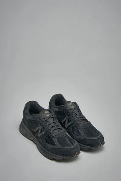 New Balance 2010 Mesh-panelled Sneakers In Black