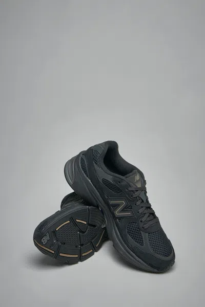 New Balance 2010 Mesh-panelled Sneakers In Black