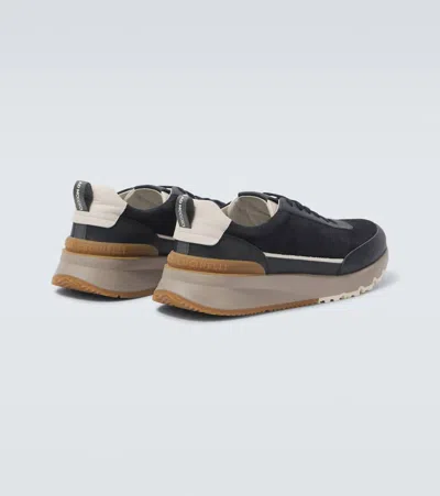 Brunello Cucinelli Sneakers Round Toe Contrast Sole In Black