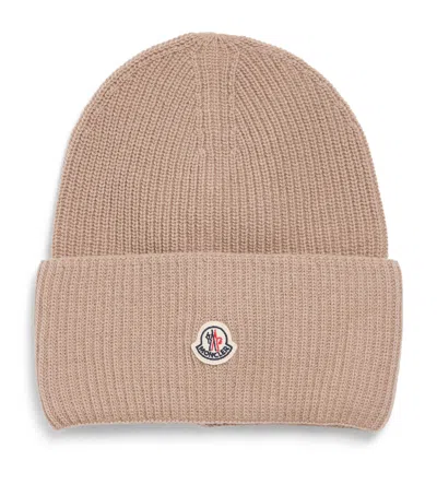 Moncler Ribbed Knit Wool Beanie With Felt Logo Patch In Brown