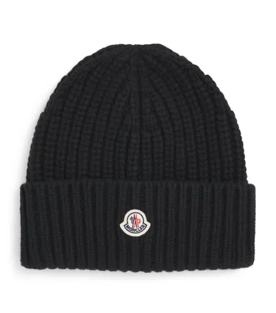 Moncler Logo Patch Cuff Virgin Wool Rib Beanie In Black