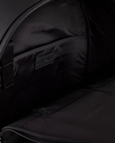 Emporio Armani Zaino Roundshape In Pelle Rigenerata Cn Aquila In Nero Neri E Grigi