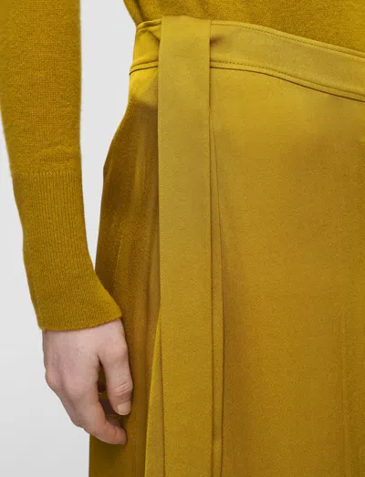 Joseph Jeanne Light Crepe Skirt In Yellow