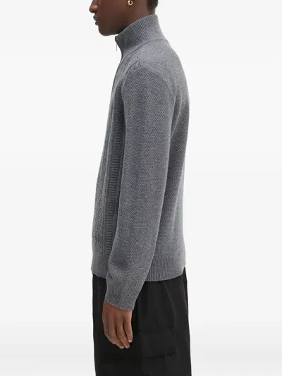 绞花针织拉链领毛衣