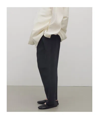 The Row Dyri Pleated Silk-shantung Tapered Pants In Black