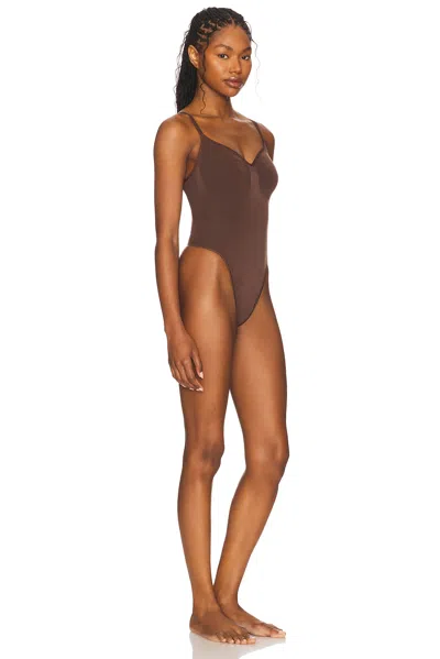 Skims Womens Scoop-neck Underwired Stretch-woven Body Cocoa Xxxl In Brown