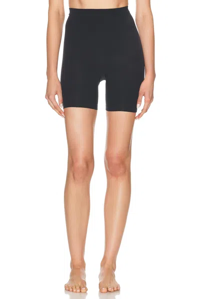 Skims Womens Onyx Sculpt Fitted Stretch-woven Shorts In Black