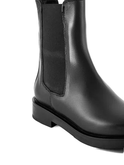 Julie Dee Low Heels Ankle Boots In Black Leather In Black