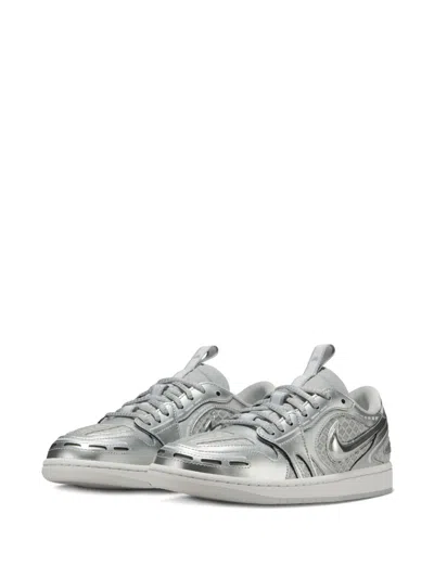 Jordan Women's Air  1 Low Method Of Make Shoes In Gray