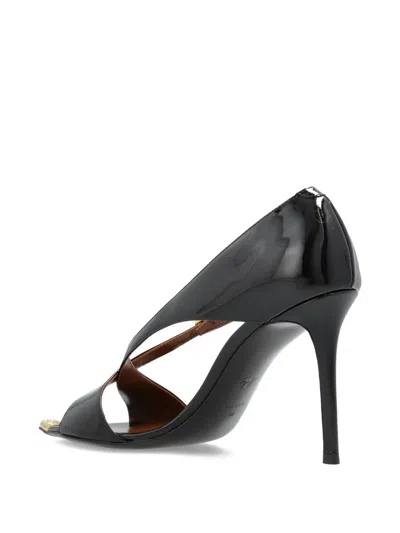 Giuseppe Zanotti 90mm Intrigo Patent-leather Cross-strap Heeled Sandals In Black