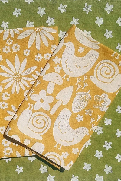 Julie Peach Block Printed Garden Party Napkins In Mustard At Urban Outfitters