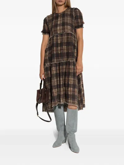 分层式格纹连衣裙