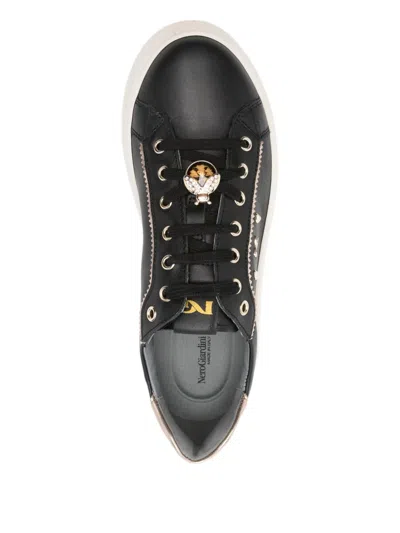 皮质系带运动鞋