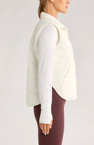 Zella Packable Quilted Vest In White