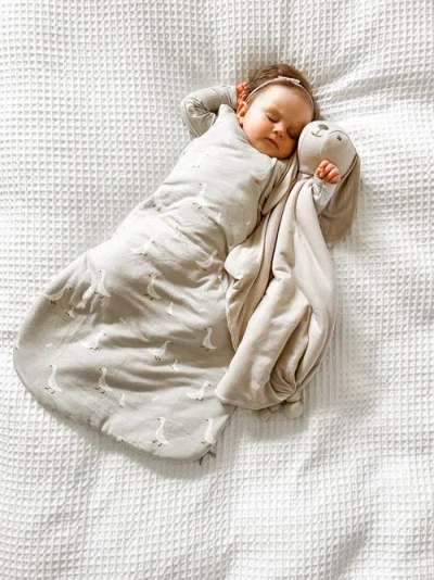 Gunamuna Sleeveless Transitional Swaddle Sleep Bag, 1.0 Tog In White