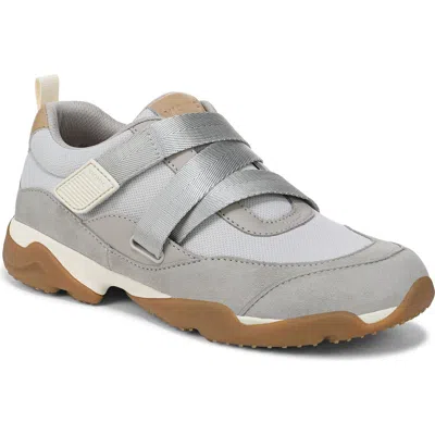 Vionic Walk Slim Gia Sneaker In Gray