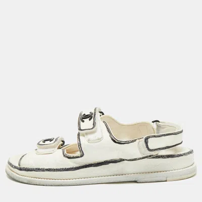 Pre-owned Chanel White/black Leather Dad Slingback Flat Sandals Size 39
