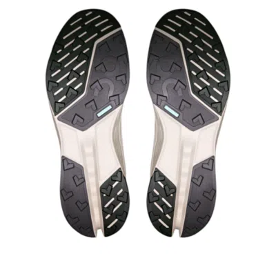 On Running Cloudsurfer Trail 2 'frost Truffle'