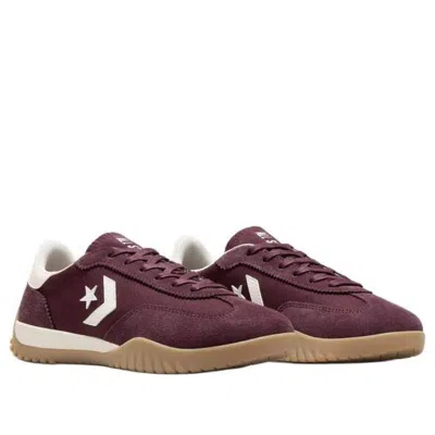Converse Run Star Sneakers In Burgundy