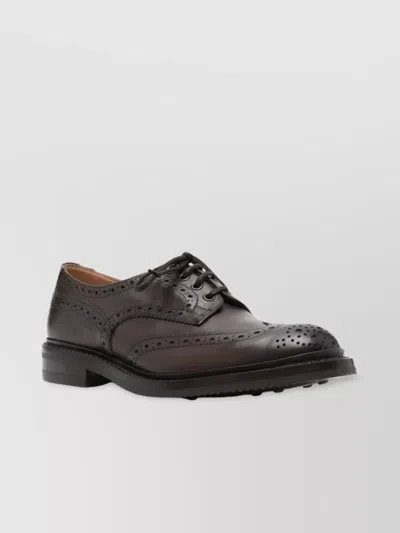 Tricker's Brogues With Round Toe And Brogue Detailing In Brown