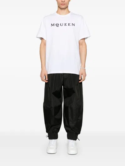 Alexander Mcqueen Men White Crewneck T-shirt With Logo Lettering On The Front In Cotton Man In White