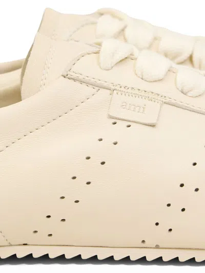 Ami Alexandre Mattiussi White Smooth Leather Low Top Step Sneakers White In Neutral
