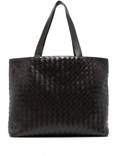 Bottega Veneta Men Borsa Con Logo In Brown