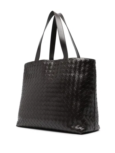 Bottega Veneta Men Borsa Con Logo In Brown