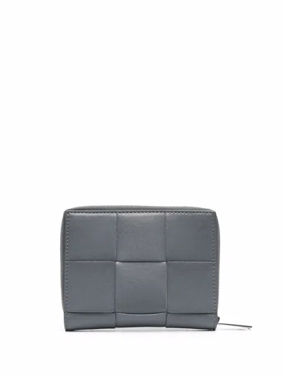 Bottega Veneta Men Leather Wallet In Gray