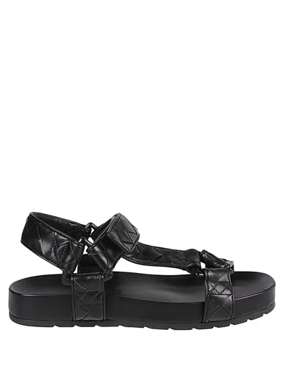Bottega Veneta Trip Leather Slides In Black