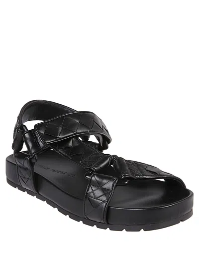 Bottega Veneta Trip Leather Slides In Black