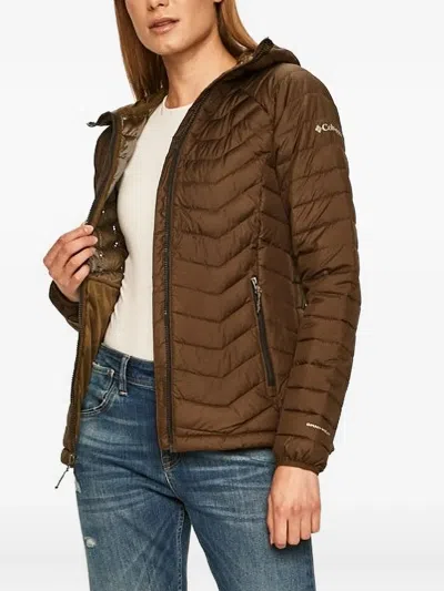 绗缝连帽蓬松夹克