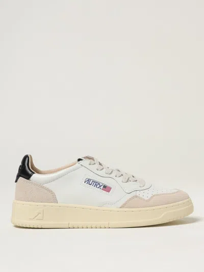 Autry Medalist Low Sneakers In Leather And Suede In Neutral