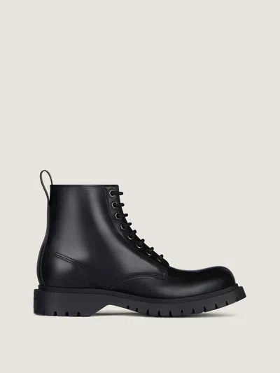 Givenchy Chunky Sole Leather Ankle Boots With Pull Tab In Black