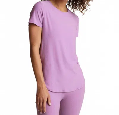Beyond Yoga Women's Featherweight On The Down Low Tee In Purple