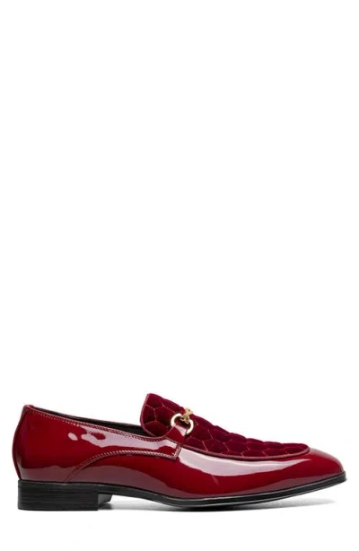 Stacy Adams Sprague Quilted Vamp Loafer In Burgundy