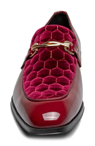 Stacy Adams Sprague Quilted Vamp Loafer In Burgundy
