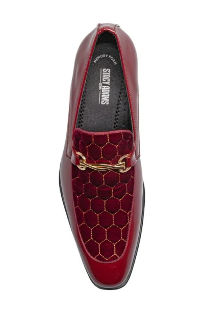 Stacy Adams Sprague Quilted Vamp Loafer In Burgundy